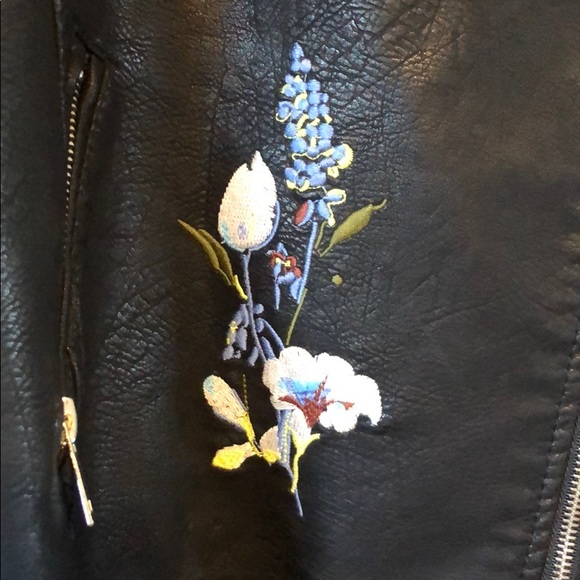 Black leather jacket - Picture 7 of 8